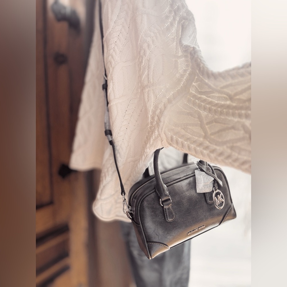 Michael Kors Thompson Embossed Leather Satchel Messenger - Olive NWT - Picture 7 of 12